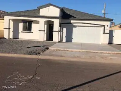 New construction Single-Family house 4022 S 24Th Place, Phoenix, AZ 85040 - photo 0