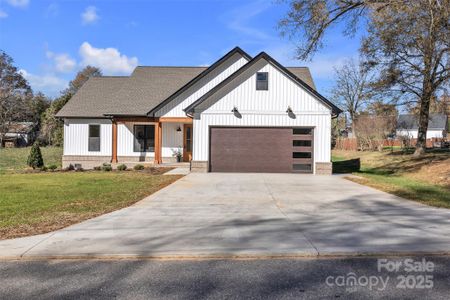 New construction Single-Family house 77 2Nd Ave Se, Taylorsville, NC 28681 - image
