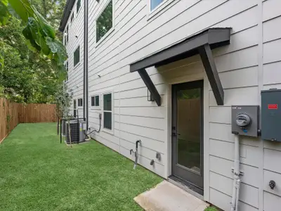 New construction Single-Family house 4802 Elysian St, Unit E, Houston, TX 77009 - image