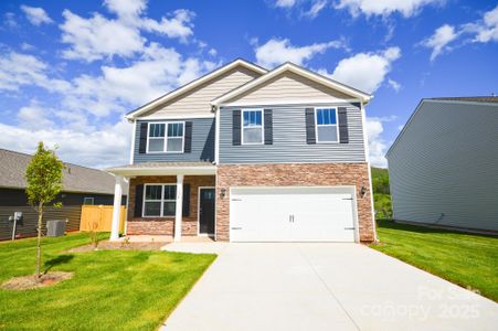 New construction Single-Family house 134 Woodvale Dr, Waynesville, NC 28786 plan Belhaven - image