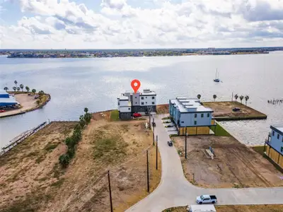 New construction Townhouse house 4403 Davis Ln, Seabrook, TX 77586 - image