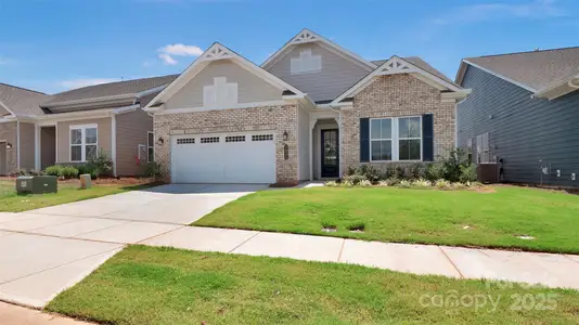 New construction Single-Family house 1031 Rabbit Hill Ln, Monroe, NC 28110 plan Madison - image