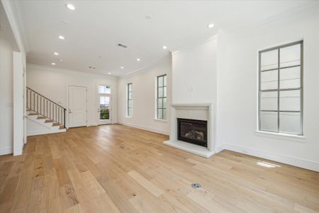 New construction Single-Family house 211 Sutton Row Pl, Houston, TX 77024 plan The Sutton - image 15