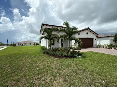 New construction Single-Family house 2996 Se 25Th Ter, Homestead, FL 33035 - image