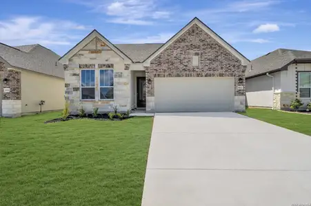 New construction Single-Family house 962 Manger Ln, New Braunfels, TX 78130 plan Desert View - image