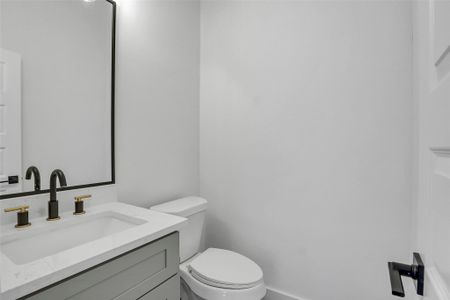 New construction Single-Family house 4833 Paula St, Houston, TX 77033 - image 7