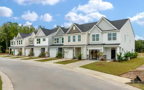 New construction Townhouse house 407 Painted Lady Ln, Goose Creek, SC 29445 - image