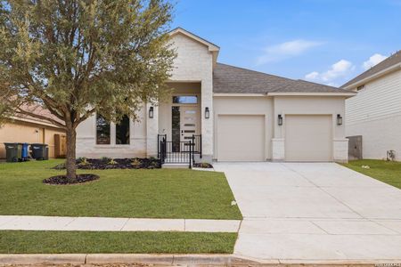 New construction Single-Family house 1751 Oakmont Cir, New Braunfels, TX 78132 - image