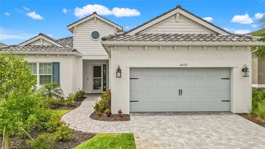 New construction Single-Family house 10125 Crystal Isles Cir, Sarasota, FL 34241 - image