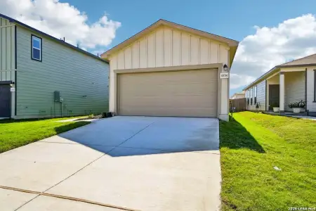 New construction Single-Family house 10014 Jagger Ave, Converse, TX 78109 - image