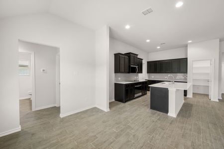 New construction Single-Family house 1240 Clubhouse Dr, Burleson, TX 76028 plan Alderbury II - image 9