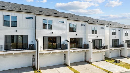 New construction Townhouse house 645 District Ct, Unit 14, Fort Mill, SC 29708 Landon- photo 34 34