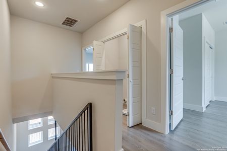 New construction Condo/Apt house 415 Ira Avenue, Unit 2101, San Antonio, TX 78209 - photo 12 12