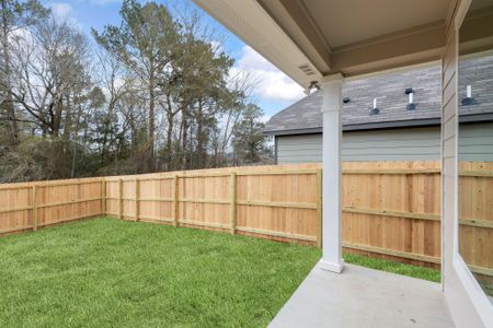 New construction Single-Family house 604 Rockbridge Dr, Huntsville, TX 77340 - image 2