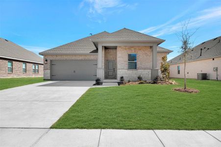 New construction Single-Family house 2205 Maple Ridge Dr, Van Alstyne, TX 75495 plan Goldenrod II - image