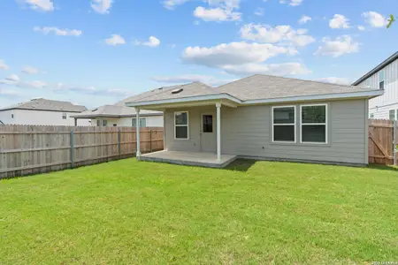 New construction Single-Family house 4073 Bermuda Ln, Seguin, TX 78155 plan Taft - image 18