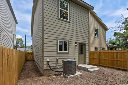 New construction Single-Family house 1216 Aransas Ave, San Antonio, TX 78210 - image