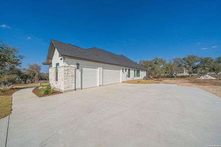 New construction Single-Family house 291 Curvatura, New Braunfels, TX 78132 - image 4
