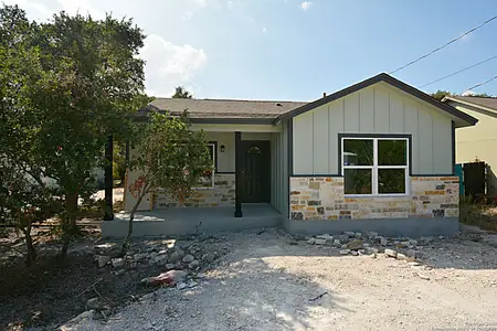 New construction Single-Family house 926 High, Spring Branch, TX 78070 - image