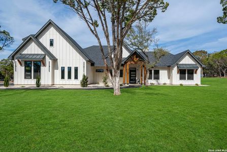 New construction Single-Family house 1271 View Rdg, Bandera, TX 78063 - image