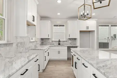 New construction Single-Family house 5703 Barkridge Dr, Granbury, TX 76048 - image 4