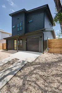 New construction Single-Family house 1227 Delano St, Unit 2, Austin, TX 78721 null- photo 21 21