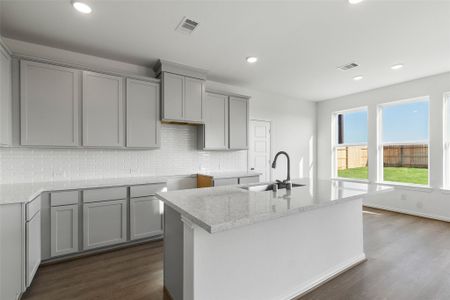 New construction Single-Family house 2718 Ruby Laurel Dr, Arcola, TX 77583 plan Hickory - image 8