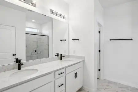 New construction Single-Family house 112 Jans Wy, Georgetown, TX 78626 plan Brodie - image 10