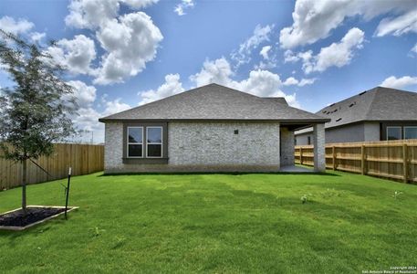 New construction Single-Family house 128 Red Oak, Castroville, TX 78009 Monet Plan- photo 18 18