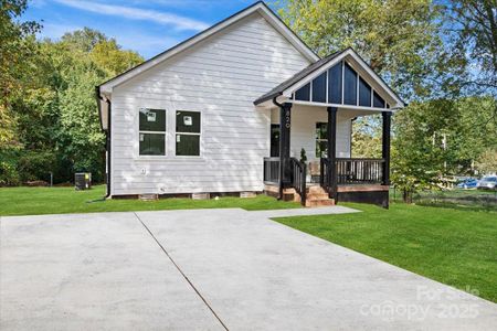 New construction Single-Family house 109 E Broad St, Salisbury, NC 28144 null- photo 0