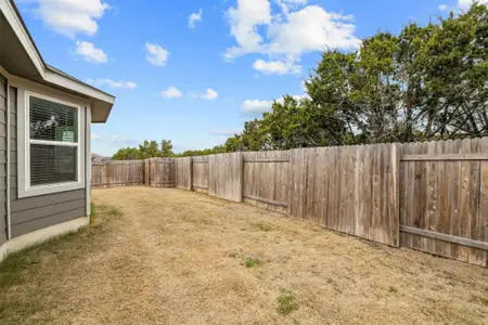 New construction Single-Family house 601 Loriner Way, Liberty Hill, TX 78642 null- photo 31 31