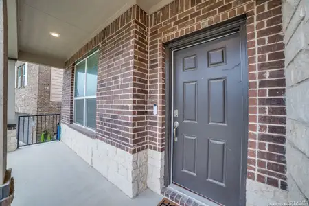 New construction Single-Family house 15323 Danae Bnd, San Antonio, TX 78245 null- photo 2 2