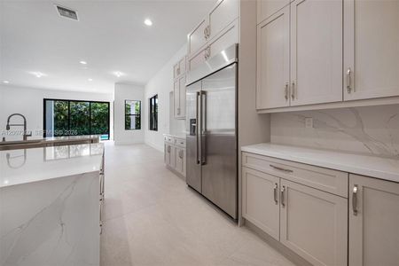 New construction Single-Family house 11900 Sw 14Th Pl, Davie, FL 33325 plan The Laurel Home - image 7