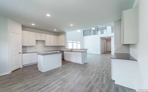 New construction Single-Family house 1216 Sweden, Seguin, TX 78155 Rio Grande- photo 18 18