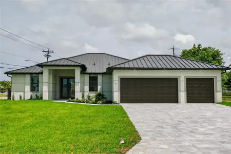 New construction Single-Family house 741 Sw 7Th Ter, Cape Coral, FL 33991 - image