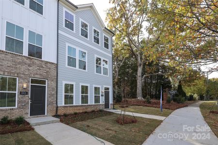 New construction Townhouse house 4007 Bourne Ct, Charlotte, NC 28262 null- photo 1 1