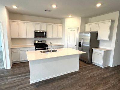 Great Kitchen with Quartz Countertops and Stainless-Steel Appliances!