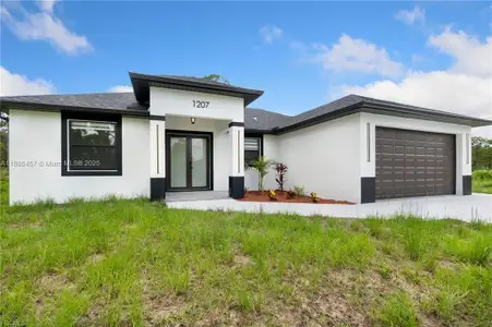 New construction Single-Family house 1207 W 9Th St, Lehigh Acres, FL 33972 - image