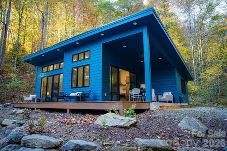 New construction Single-Family house 808 Mountain Cove Rd, Hendersonville, NC 28792 - image