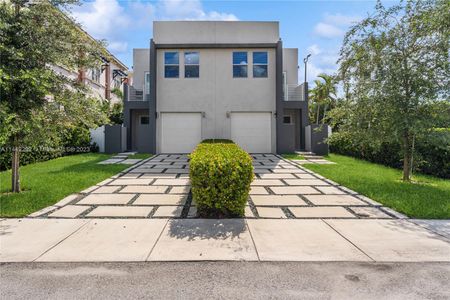 New construction Townhouse house 1018 Northeast 17th Terrace, Unit 2, Fort Lauderdale, FL 33304 - photo 0