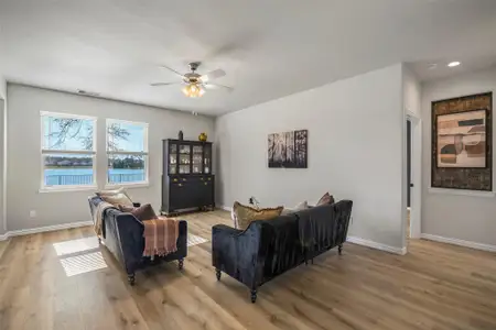 New construction Single-Family house 427 Shoreview Dr, Conroe, TX 77303 - image 6