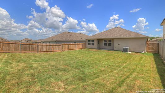 New construction Single-Family house 322 Honeydew Way, Seguin, TX 78155 Ashburn - photo 25 25