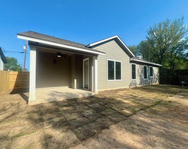 New construction Single-Family house 206 Waikakaaua Dr, Bastrop, TX 78602 null- photo 21 21