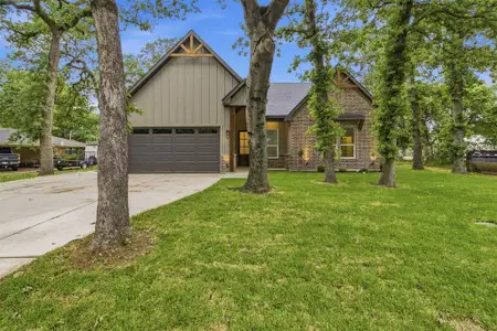 New construction Single-Family house 713 Club Oak Dr, River Oaks, TX 76114 - image