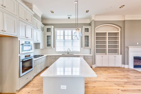 New construction Townhouse house 3824 Berkman Dr, Austin, TX 78723 - image 10
