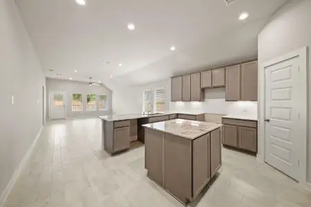 New construction Single-Family house 1711 Pecan Woods Ln, Conroe, TX 77301 plan 218 - image