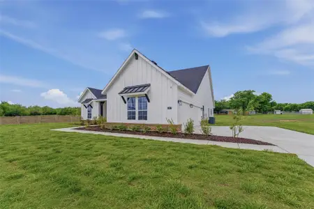 New construction Single-Family house 31 Roosevelt Ln, Valley View, TX 76272 plan Bluebonnet SE - image