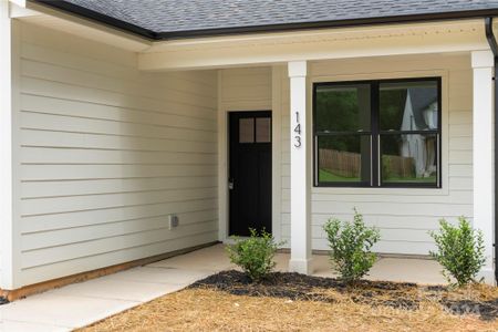 New construction Single-Family house 143 Robin Rd, Lincolnton, NC 28092 null- photo 1 1