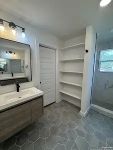 New construction Single-Family house 913 Olive St, Jourdanton, TX 78026 - image 5