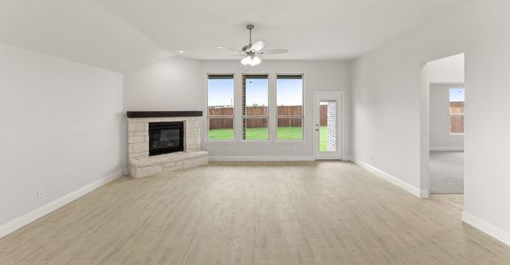 New construction Single-Family house 1010 Longbow Trl, Justin, TX 76247 plan Kingsgate - image 9